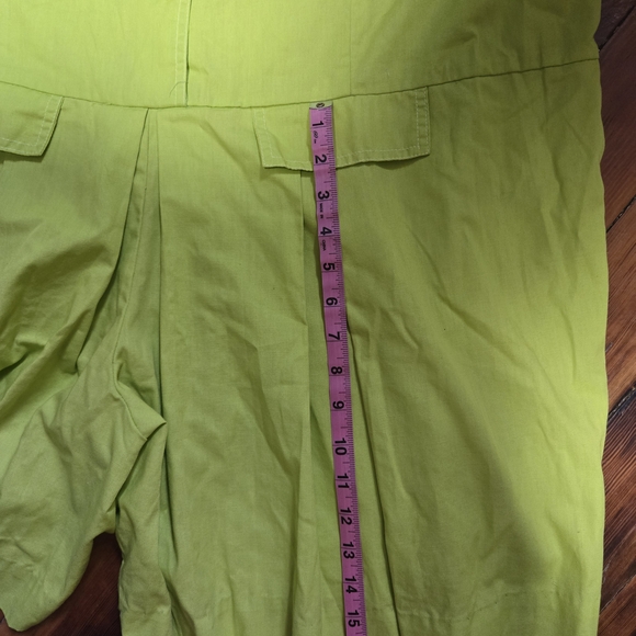 Sleeveless Lime Green Button-Up Top - Picture 8 of 8